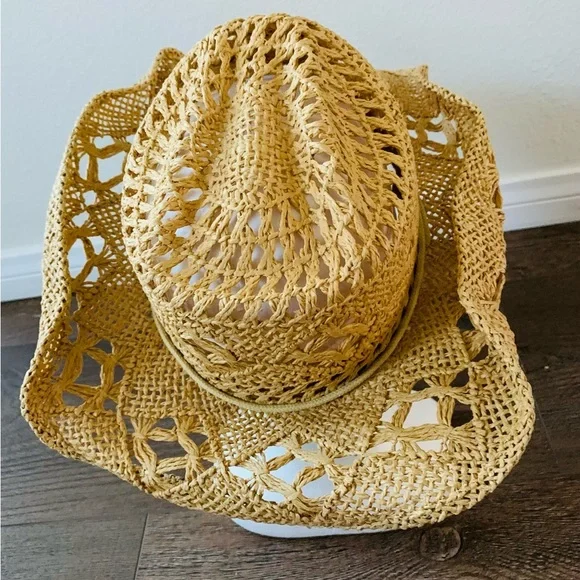 Hat - Picture 4 of 9